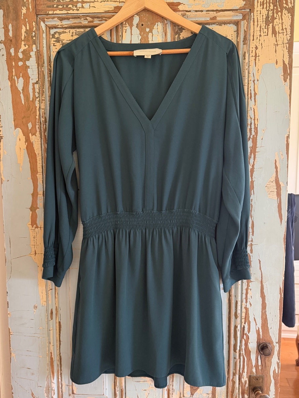 Brochu Walker Moss Grean V-Neck Long Sleeve Dress